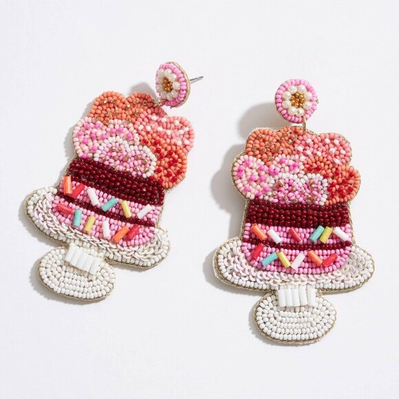 Valentine's Day Cake Seed Beads Earrings - Picture 2 of 3